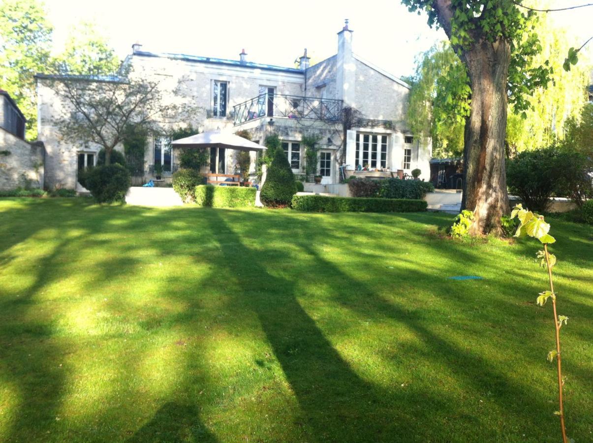 L'Ame Des Hospitaliers Bed & Breakfast Courteuil Exterior photo
